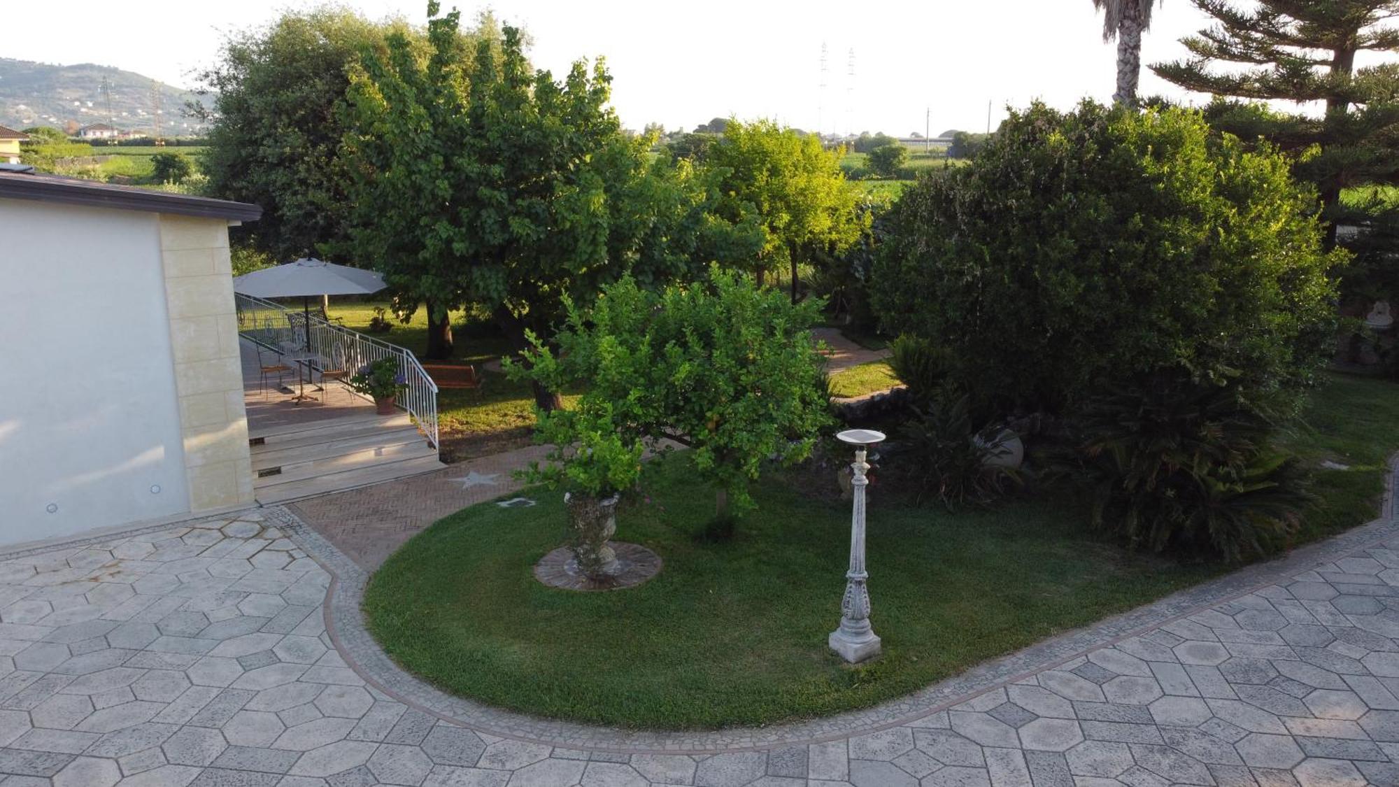 B&B Le Dee Di Paestum Luaran gambar